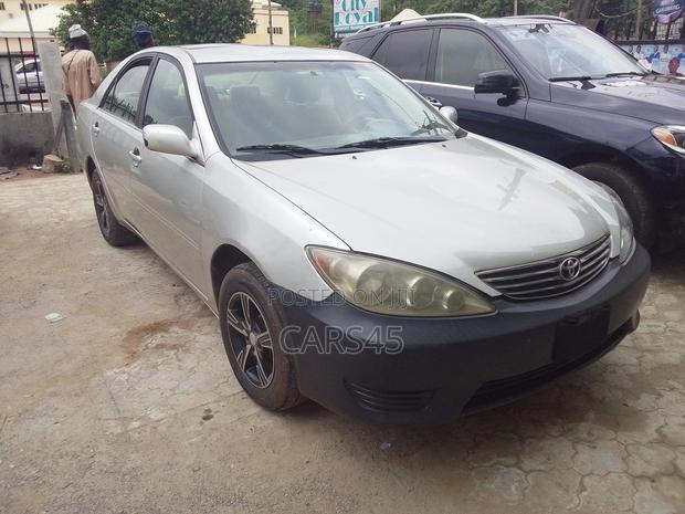 Toyota Camry 2005 Silver