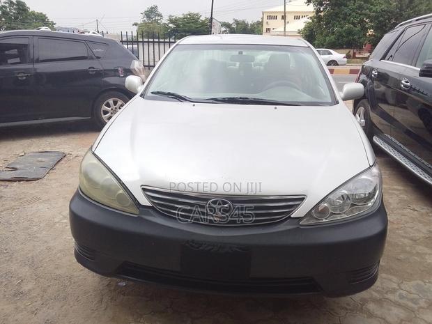 Toyota Camry 2005 Silver