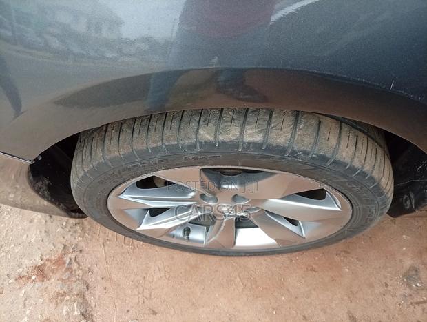 Toyota Camry 2012 Gray