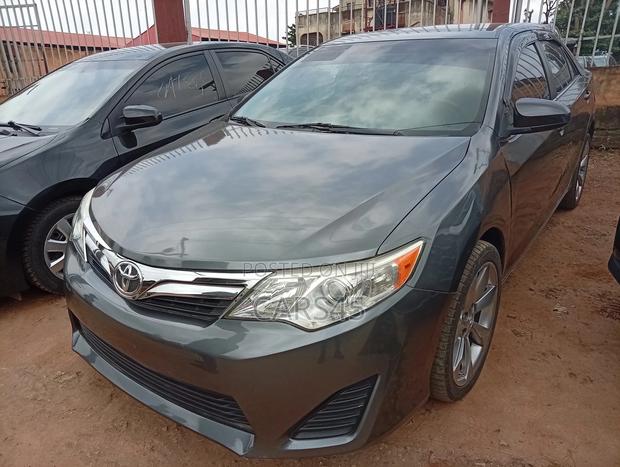 Toyota Camry 2012 Gray