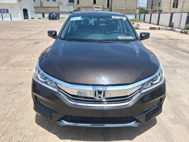 Honda Accord 2017 Brown