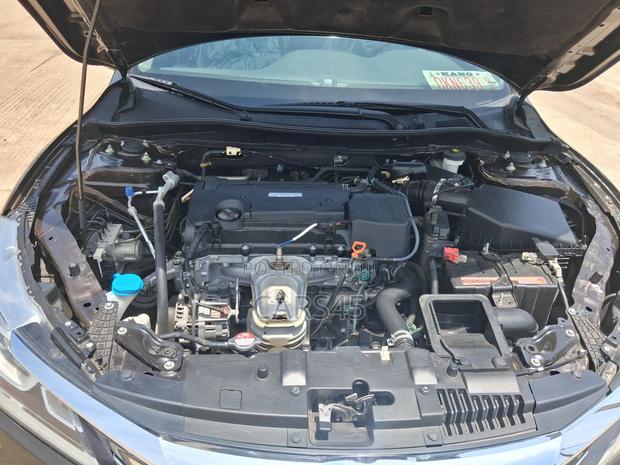 Honda Accord 2017 Brown