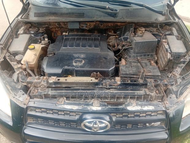 Toyota RAV4 2010 Black