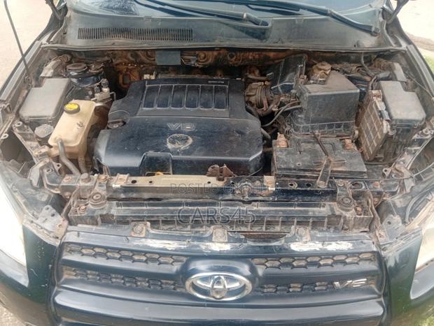 Toyota RAV4 2010 Black