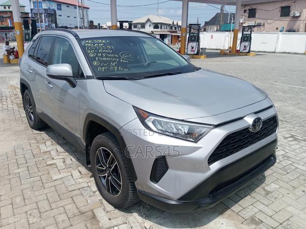 Toyota RAV4 2020 Silver