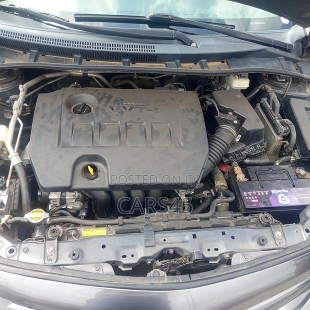 Toyota Corolla 2011 Black