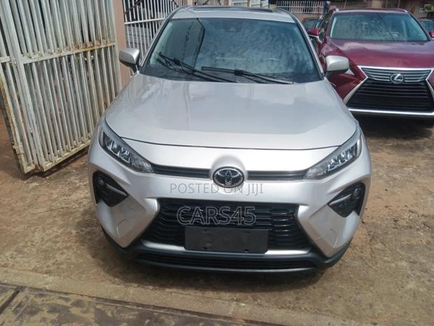 Toyota RAV4 2022 Ivory