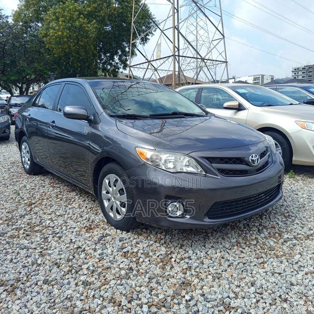 Toyota Corolla 2011 Black
