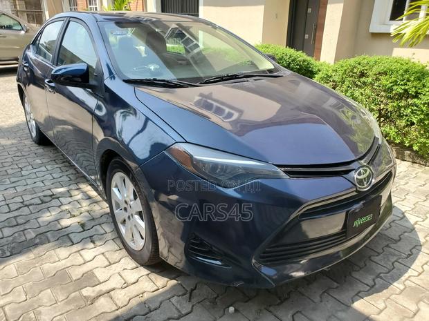 Toyota Corolla 2017 Green