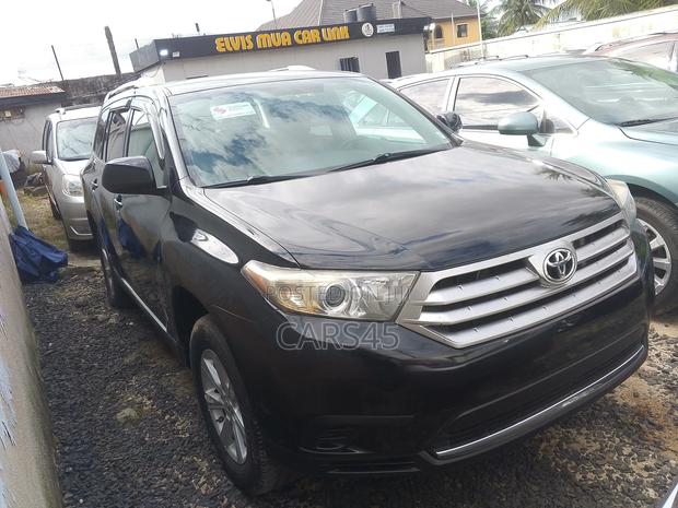 Toyota Highlander 2.7L 2WD 2013 Black
