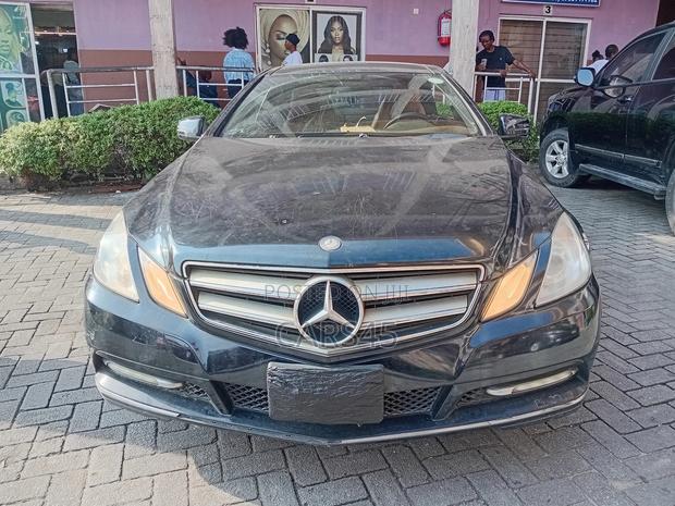 Mercedes-Benz E350 Base 2dr Coupe RWD (3.5L 6cyl 7A) 2012 Black