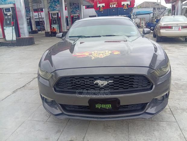 Ford Mustang 2015 Gray