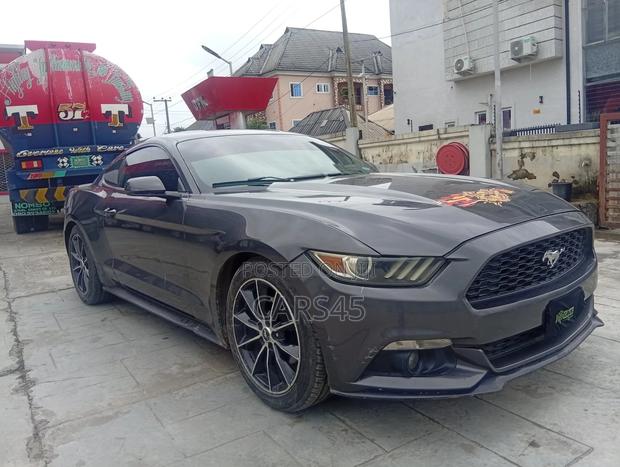 Ford Mustang 2015 Gray