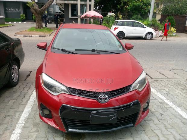 Toyota Corolla 2015 Red