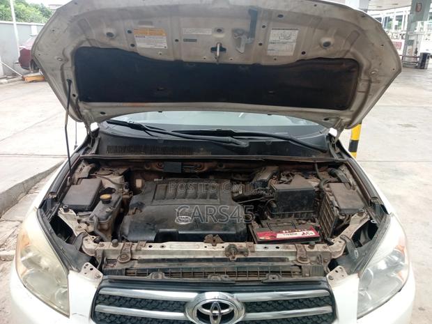 Toyota RAV4 2008 White