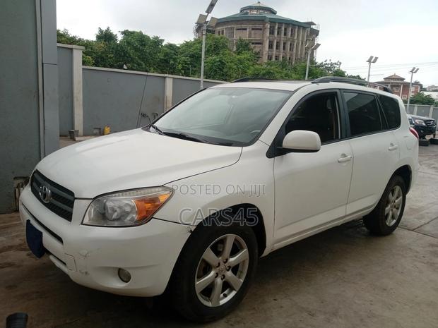 Toyota RAV4 2008 White