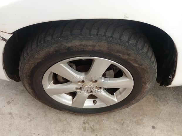 Toyota RAV4 2008 White