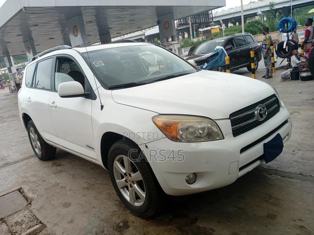 Toyota RAV4 2008 White