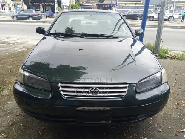 Toyota Camry Automatic 1999 Green