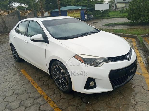 Toyota Corolla 2014 White