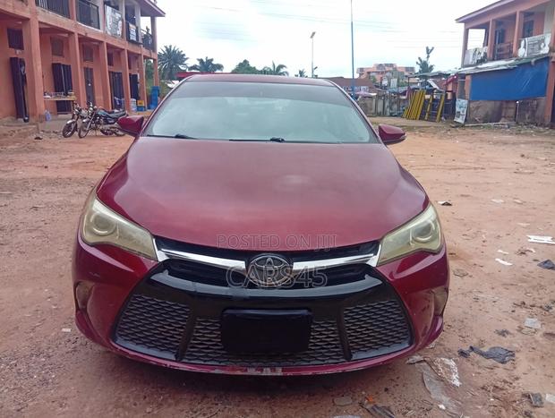 Toyota Camry 2016 Red