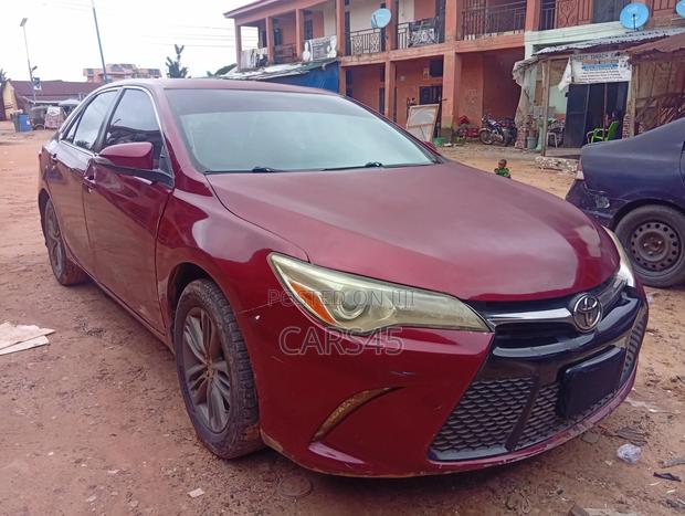 Toyota Camry 2016 Red