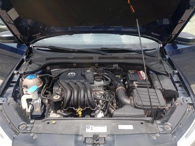 Volkswagen Passat 2014 Blue