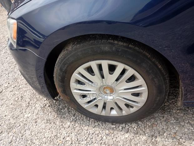 Volkswagen Passat 2014 Blue