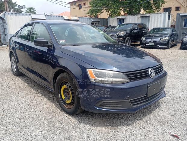 Volkswagen Passat 2014 Blue