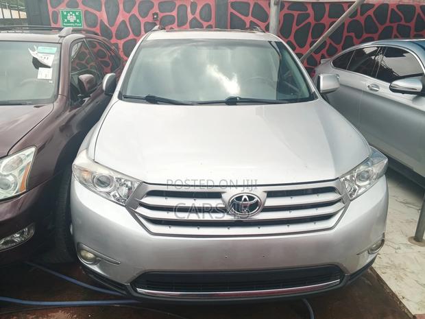 Toyota Highlander 2012 Silver