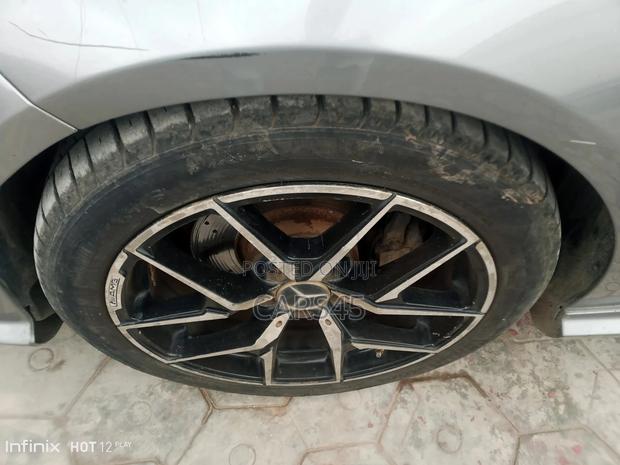 Mercedes-Benz E350 2011 Gray