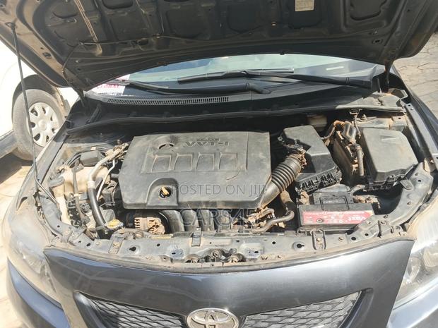 Toyota Corolla 2010 Gray