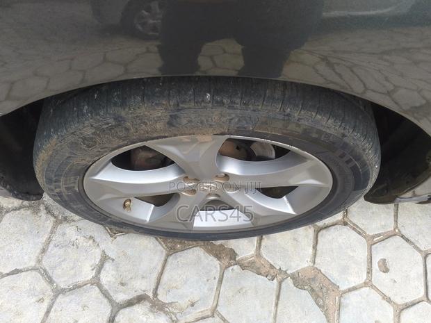 Toyota Venza AWD 2012 Gray