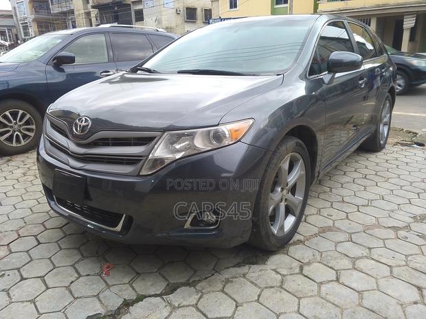 Toyota Venza AWD 2012 Gray