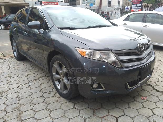Toyota Venza AWD 2012 Gray