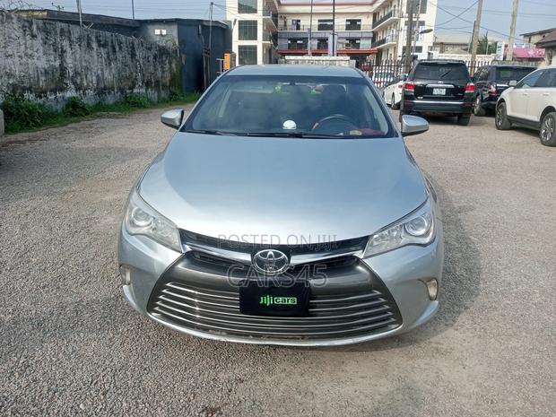 Toyota Camry 2017 Gray