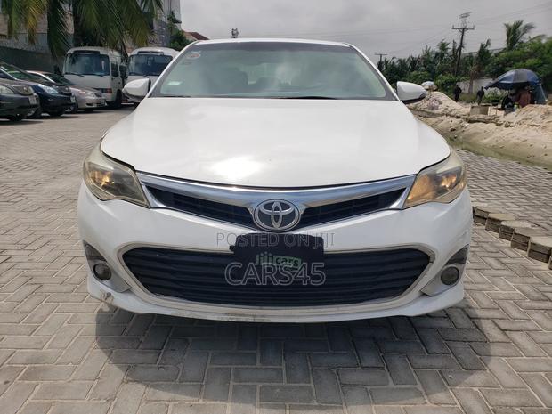 Toyota Avalon 2014 White