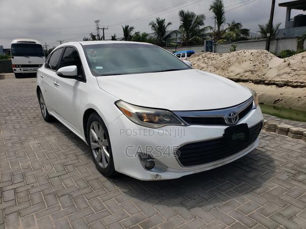 Toyota Avalon 2014 White