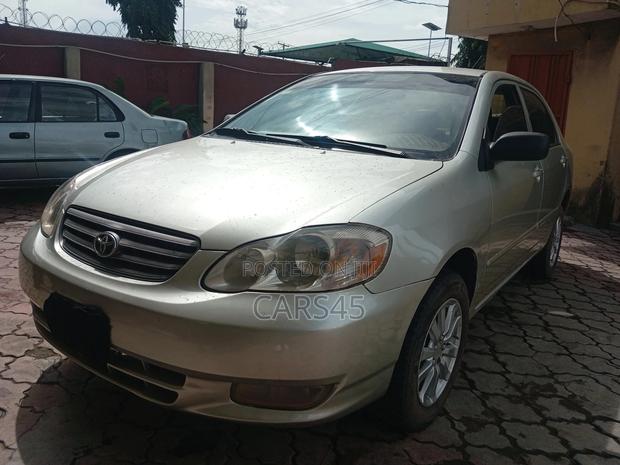 Toyota Corolla 2004 Silver