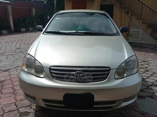 Toyota Corolla 2004 Silver