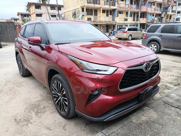 Toyota Highlander 2023 Red