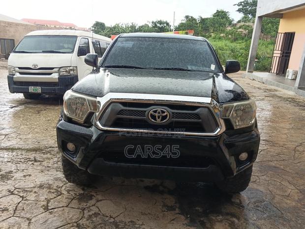Toyota Tacoma 2014 Black