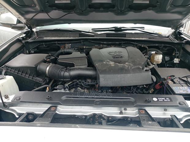 Toyota Tacoma 2017 Gray