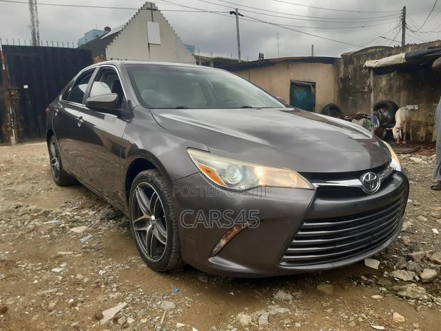 Toyota Camry 2015 Gray