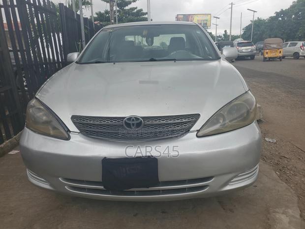Toyota Camry LE 4dr Sedan (2.4L 4cyl 5M) 2003 Silver