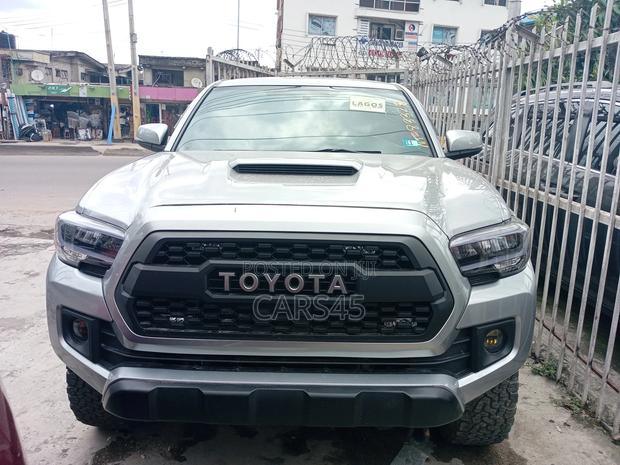 Toyota Tacoma 2017 Gray
