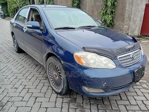 Toyota Corolla LE 2005 Blue
