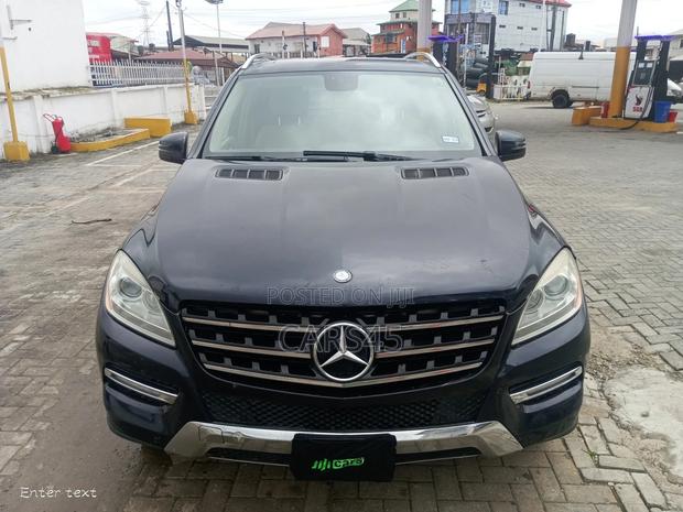 Mercedes-Benz M Class 2012 Blue