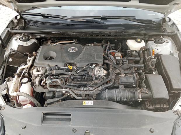 Toyota Camry 2024 Off white