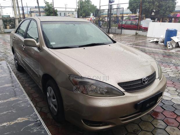 Toyota Camry 2003 Gold